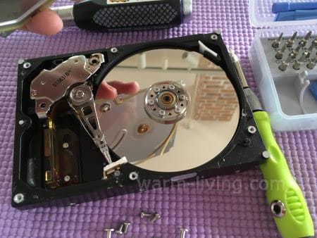 HDDを分解